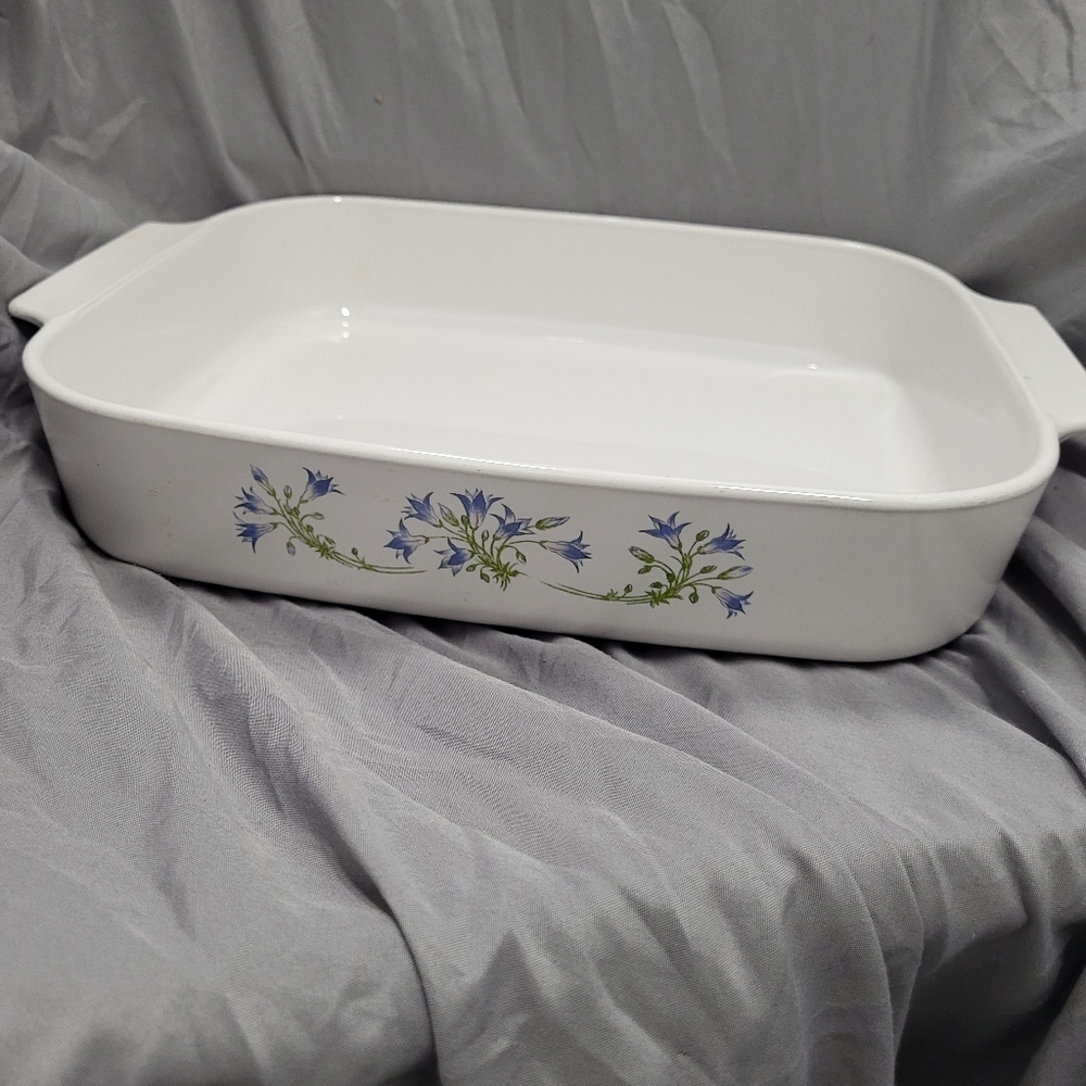 Corningware casserole dish